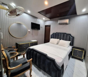Divine Hotel Lahore